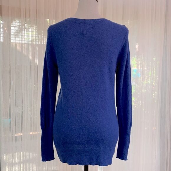 🍁SALE $15🍁 HALOGEN cashmere Vneck long sleeve sweater cobalt blue Small - Picture 2 of 7